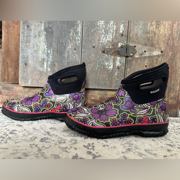 Women’s BOGS Size 10 Classic Short May Purple Floral Print Boots - Picture 2 of 7
